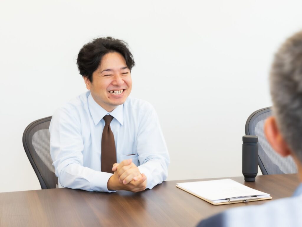 ③